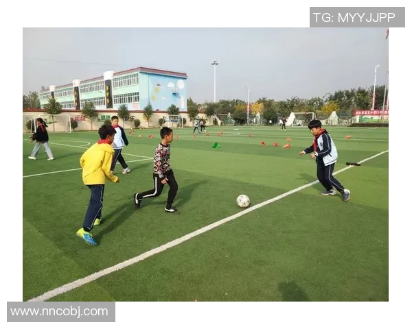 足球萌娃版挖呀挖来袭 看小小球星们如何玩转绿茵场